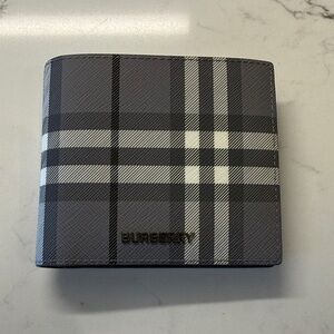 Burberry Black and White Men’s Wallet - Brand New With Tags